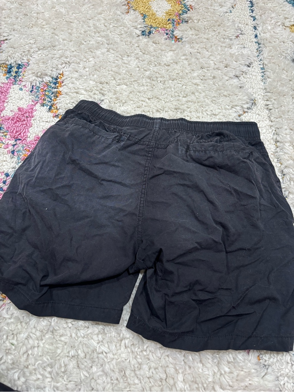Shorts - Picture 3 of 3